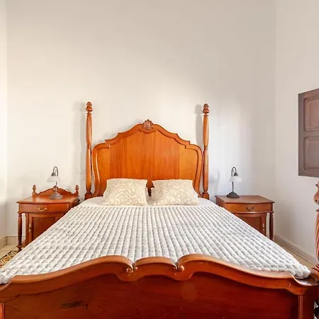 Colonial-style House In La Laguna